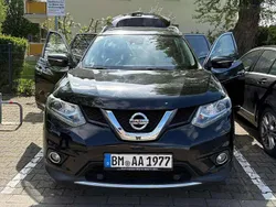 Schwarz Gebraucht 2016 Nissan X-Trail Tekna SUV | 13.500 € (Fairer Preis)