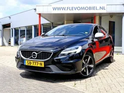 Schwarz Gebraucht 2018 Volvo V40 Business Edition Kombi | 12.450 € (Guter Preis)