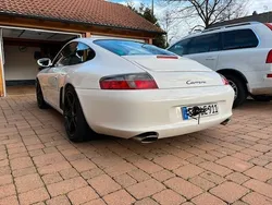 Weiß Gebraucht 2003 Porsche 911 Carrera Coupé | 32.950 € (Superpreis)