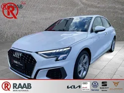 Weiss Gebraucht 2023 Audi A3 Sportback S-Line Limousine | 30.495 € (Fairer Preis)