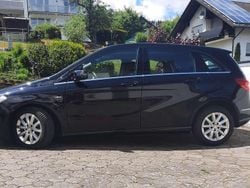 Schwarz Gebraucht 2012 Mercedes B180 Edition 1 Van / Kleinbus | 8.200 € (Fairer Preis)