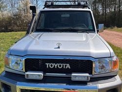 Silber Gebraucht 2018 Toyota Land Cruiser SUV | 53.000 € (Superpreis)