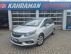 Silber Gebraucht 2017 Opel Zafira Active Van / Kleinbus | 9.400 € (Fairer Preis)
