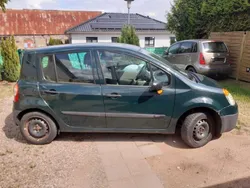 Grün Gebraucht 2004 Renault Modus Authentique Van / Kleinbus | 990 € (Guter Preis)