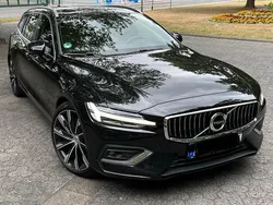 Schwarz Gebraucht 2019 Volvo V60 Kombi | 26.900 € (Fairer Preis)
