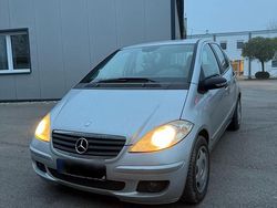 Silber Gebraucht 2007 Mercedes A160 Limousine | 700 €