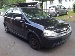 Schwarz Gebraucht 2003 Opel Corsa Limousine | 2.000 € (Etwas zu teuer)