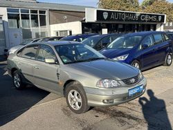 Grün Gebraucht 2001 Toyota Avensis Sol Kombi | 2.490 € (Fairer Preis)