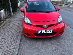 Rot Gebraucht 2010 Toyota Aygo Kleinwagen | 1.450 € (Fairer Preis)