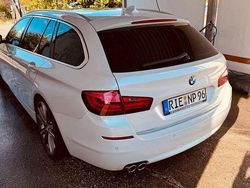 Weiß Gebraucht 2015 BMW 520 Luxury Line Kombi | 12.999 € (Fairer Preis)