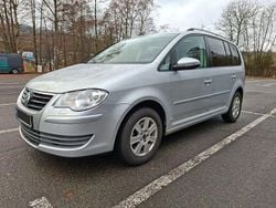 Silber Gebraucht 2010 VW Touran Trendline Van / Kleinbus | 3.900 € (Guter Preis)