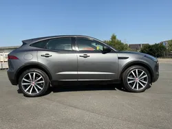 Schwarz Gebraucht 2018 Jaguar E-Pace SE SUV | 21.950 € (Guter Preis)