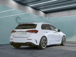Weiß Gebraucht 2021 Mercedes A35 AMG AMG Limousine | 39.495 € (Etwas zu teuer)