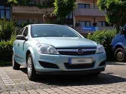 Blau Gebraucht 2009 Opel Astra Limousine | 3.000 € (Guter Preis)