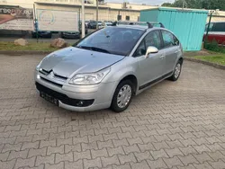 Silber Gebraucht 2006 Citroën C4 Kleinwagen | 2.700 €