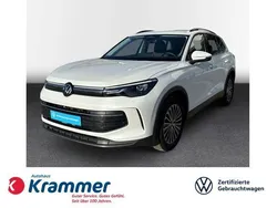 Weiß Gebraucht 2024 VW Tiguan Life SUV | 36.680 € (Guter Preis)
