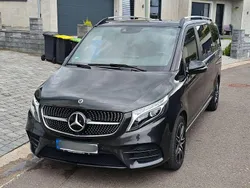 Grau Gebraucht 2022 Mercedes V250 AMG Van / Kleinbus | 67.000 € (Teuer)