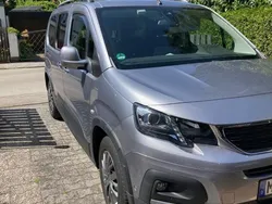 Gebraucht 2019 Peugeot Rifter Allure Van / Kleinbus | 18.400 € (Etwas zu teuer)