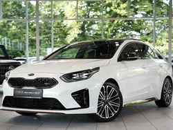 Weiß Gebraucht 2019 Kia ProCeed GT 2 Kleinwagen | 19.900 € (Guter Preis)