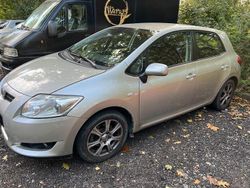 Silber Gebraucht 2007 Toyota Auris Limousine | 4.500 € (Fairer Preis)