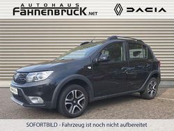 Schwarz Gebraucht 2020 Dacia Sandero Celebration Limousine | 11.490 € (Fairer Preis)