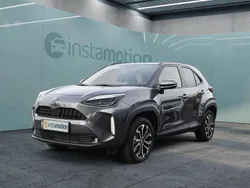 Grau Gebraucht 2024 Toyota Yaris Cross SUV | 26.749 € (Guter Preis)