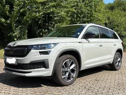 Grau Gebraucht 2023 Skoda Kodiaq SportLine SUV | 41.499 € (Fairer Preis)