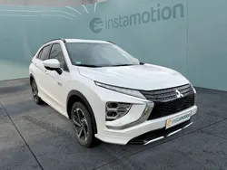 Weiß Gebraucht 2022 Mitsubishi Eclipse Cross Plus SUV | 30.600 € (Teuer)