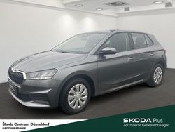 Grau Gebraucht 2022 Skoda Fabia Active Limousine | 13.470 € (Guter Preis)
