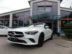 Weiß Gebraucht 2019 Mercedes CLA180 Limousine | 22.500 € (Guter Preis)