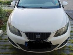 Weiß Gebraucht 2012 Seat Ibiza Reference Limousine | 3.500 € (Guter Preis)
