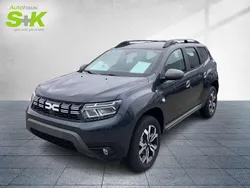 Kometengrau metallic (grau) Gebraucht 2024 Dacia Duster Journey SUV | 22.480 € (Fairer Preis)