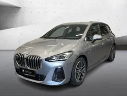 Grau Neu 2024 BMW 220 M Sport Van / Kleinbus | 44.396 € (Fairer Preis)