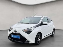 Weiß Gebraucht 2022 Toyota Aygo Team Kleinwagen | 13.490 € (Fairer Preis)