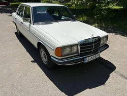Weiß Gebraucht 1978 Mercedes E280 Limousine | 10.500 €