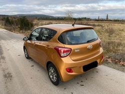 Orange Gebraucht 2015 Hyundai i10 Kleinwagen | 7.250 €