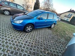 Blau Gebraucht 2005 Peugeot 307 Kombi | 1.200 €
