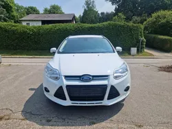 Weiß Gebraucht 2013 Ford Focus Trend Limousine | 3.999 € (Superpreis)