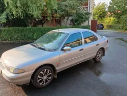 Silber Gebraucht 1996 Ford Mondeo Limousine | 1.490 €