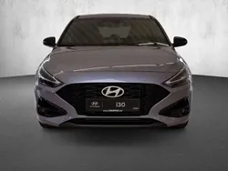Blau Gebraucht 2024 Hyundai i30 Advantage Limousine | 19.590 € (Superpreis)