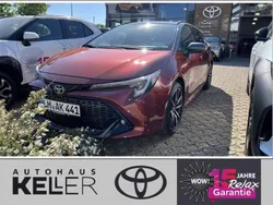 Karminrot metallic / dach myst Neu 2025 Toyota Corolla Sport Kombi | 37.560 €