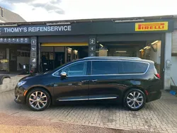 Schwarz Gebraucht 2018 Chrysler Pacifica Limited SUV | 29.990 € (Teuer)