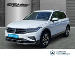 Pure white (weiß) Gebraucht 2023 VW Tiguan Active SUV | 27.990 € (Guter Preis)