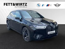Saphirschwarz Gebraucht 2024 BMW iX Sport Line SUV | 67.670 € (Fairer Preis)