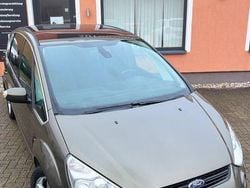 Grün Gebraucht 2010 Ford S-MAX S Van / Kleinbus | 5.500 € (Fairer Preis)