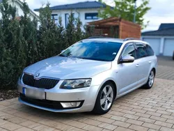 Silber Gebraucht 2016 Skoda Octavia Joy Kombi | 10.500 € (Etwas zu teuer)