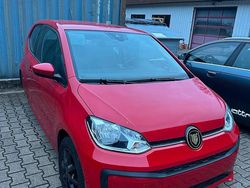 Rot Gebraucht 2024 VW up! Kleinwagen | 21.500 €