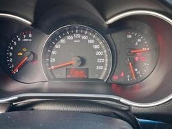 Weiß Gebraucht 2013 Kia Sorento SUV | 12.500 € (Teuer)