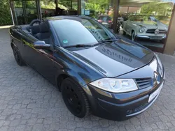 Grau Gebraucht 2007 Renault Mégane Cabriolet Authentique Cabrio | 2.800 € (Etwas zu teuer)