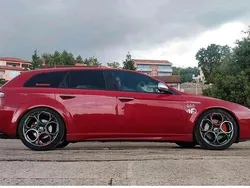 Rot Gebraucht 2011 Alfa Romeo 159 Kombi | 9.999 €